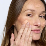 application sur visage de la crème bonne mine endro