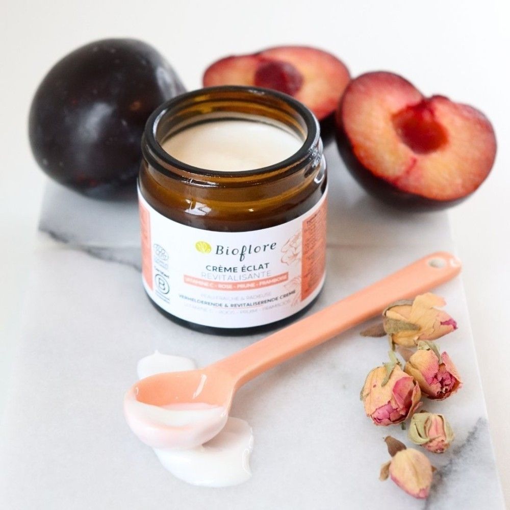 Texture de la Crème éclat revitalisante Bioflore à la vitamine C, hydrolat de rose et huile de prune