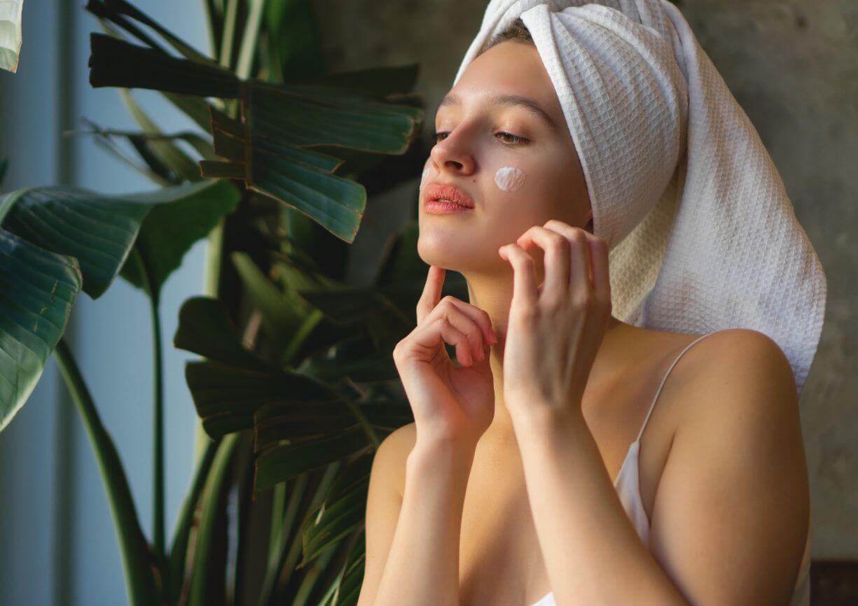 Quelle crème visage pour une peau déshydratée ?