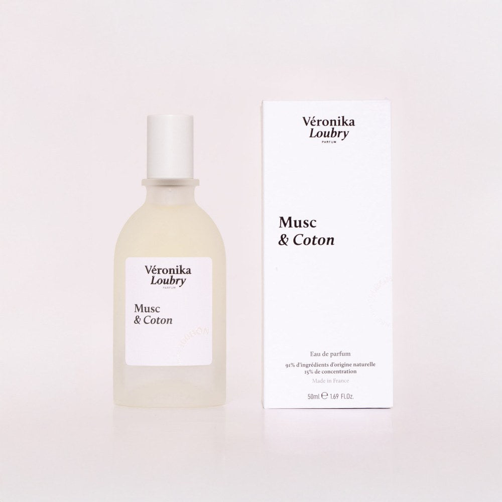 Eau de parfum Musc & Coton Veronika Loubry 50 ml, flacon en verre dépoli et son étui blanc
