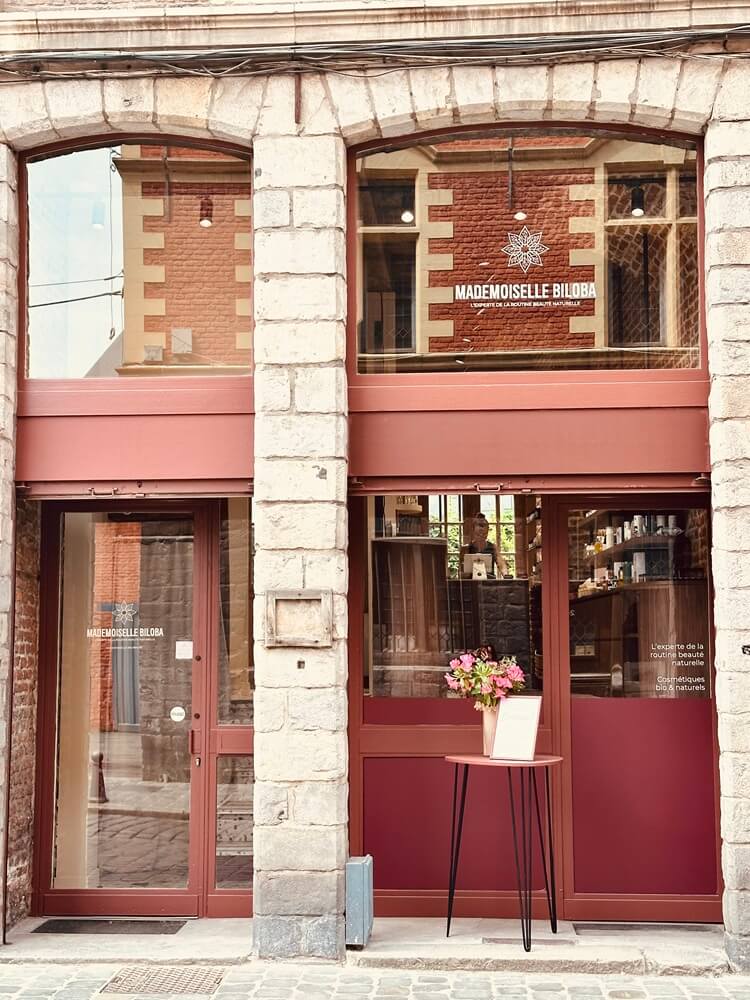 facade de la boutique du 25 rue de la monnaie