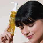 Huile démaquillante Novexpert aux 5 omégas avec mannequin