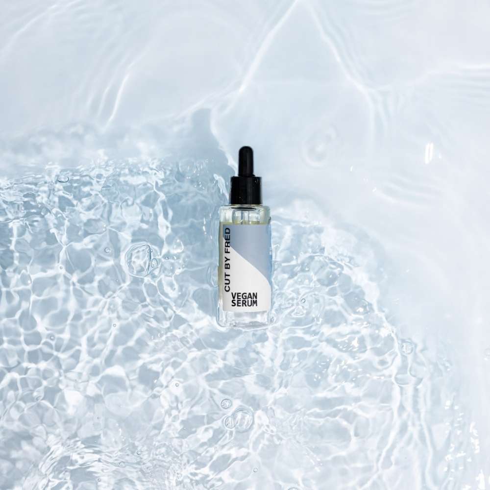 visuel mise en scène du vegan serum de Cut by fred