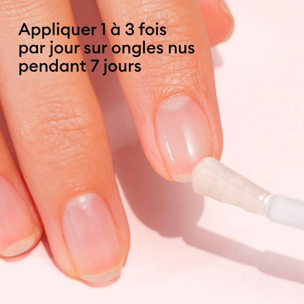 Application du Vernis Manucurist Kératine Booster