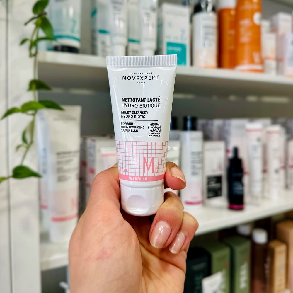 nettoyant lacte novexpert pour tous les types de peaux