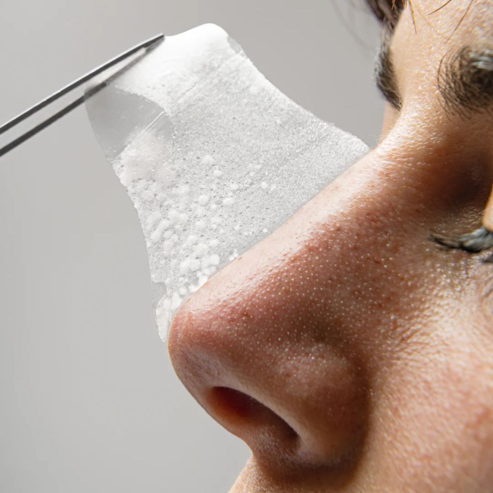 Application du patch nez purifiant Peel OUT de Skin and Out