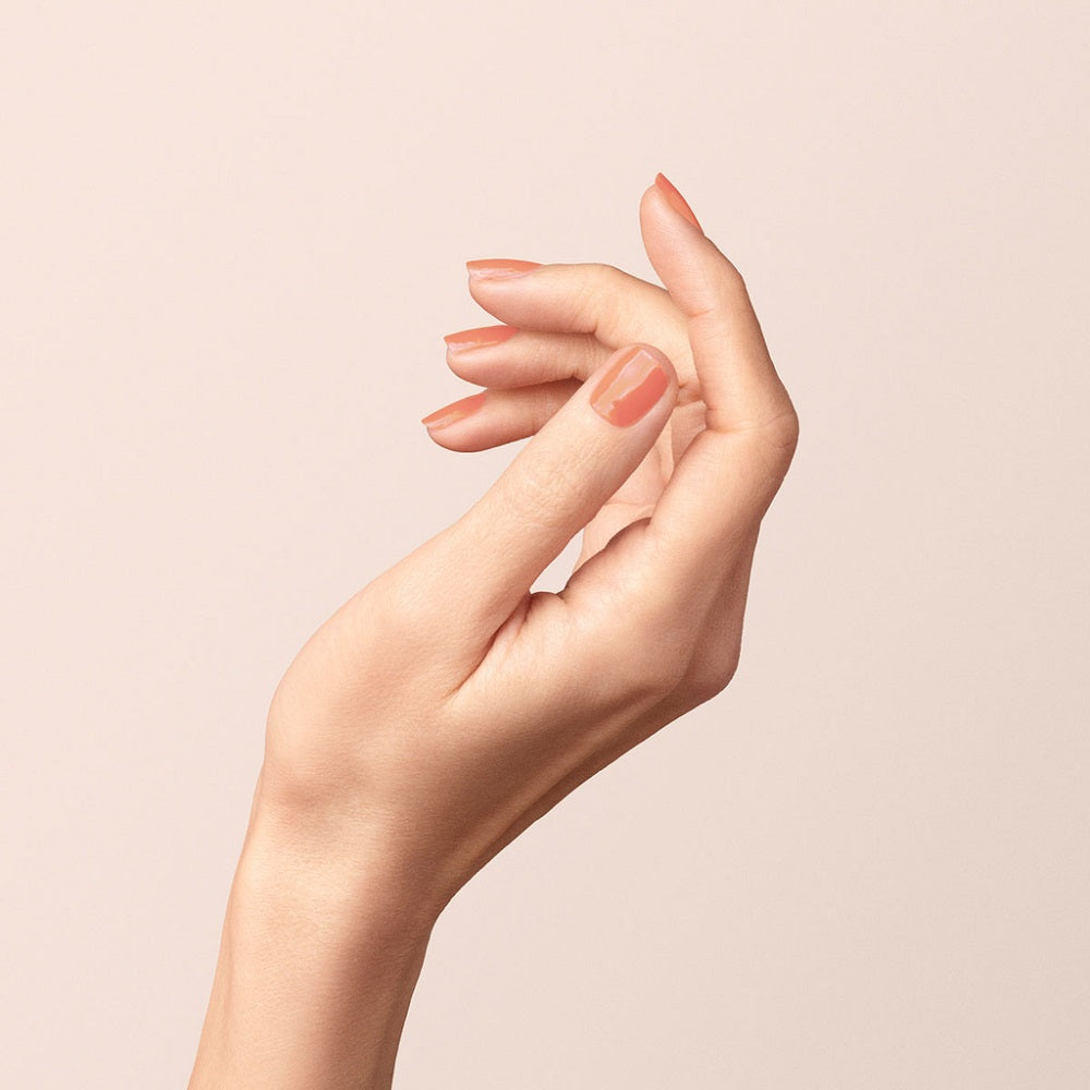 peach manucurist sur les ongles