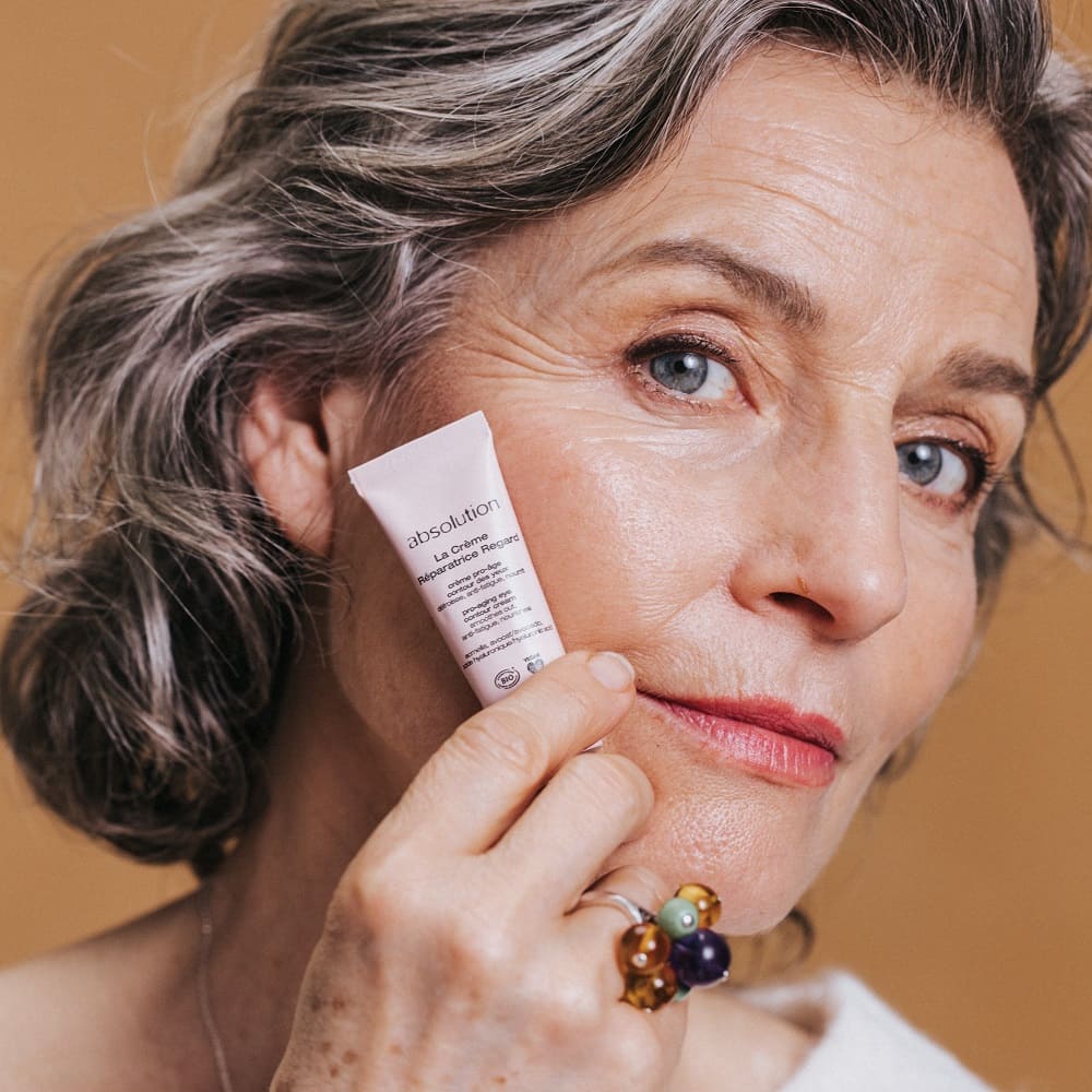 peau défroissée nourrit Creme reparatrice regard absolution