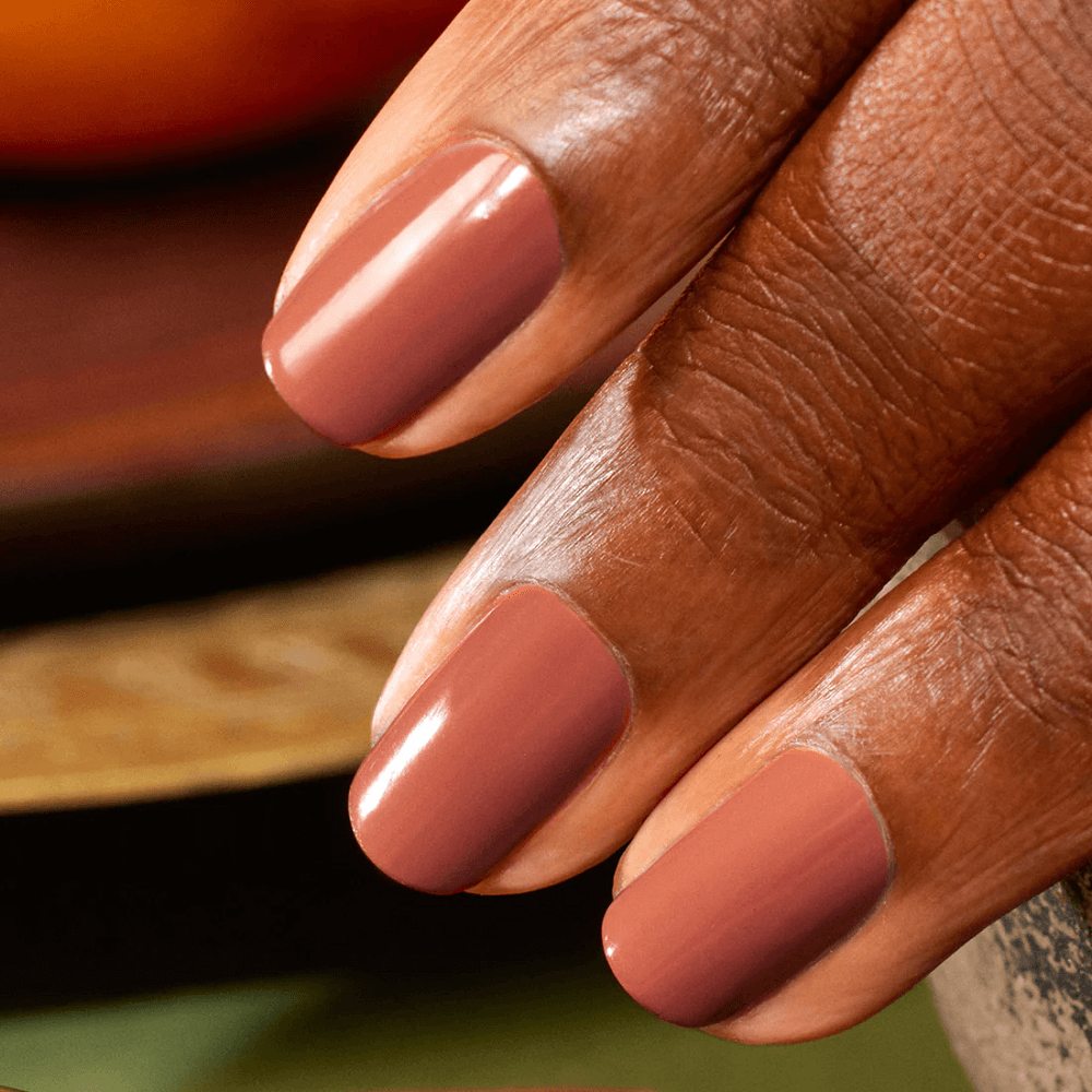 vernis brique manucurist couleur sur les ongles