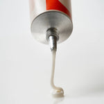 Texture du Soin Ciblé Stop Boutons Clear OUT de Skin and Out