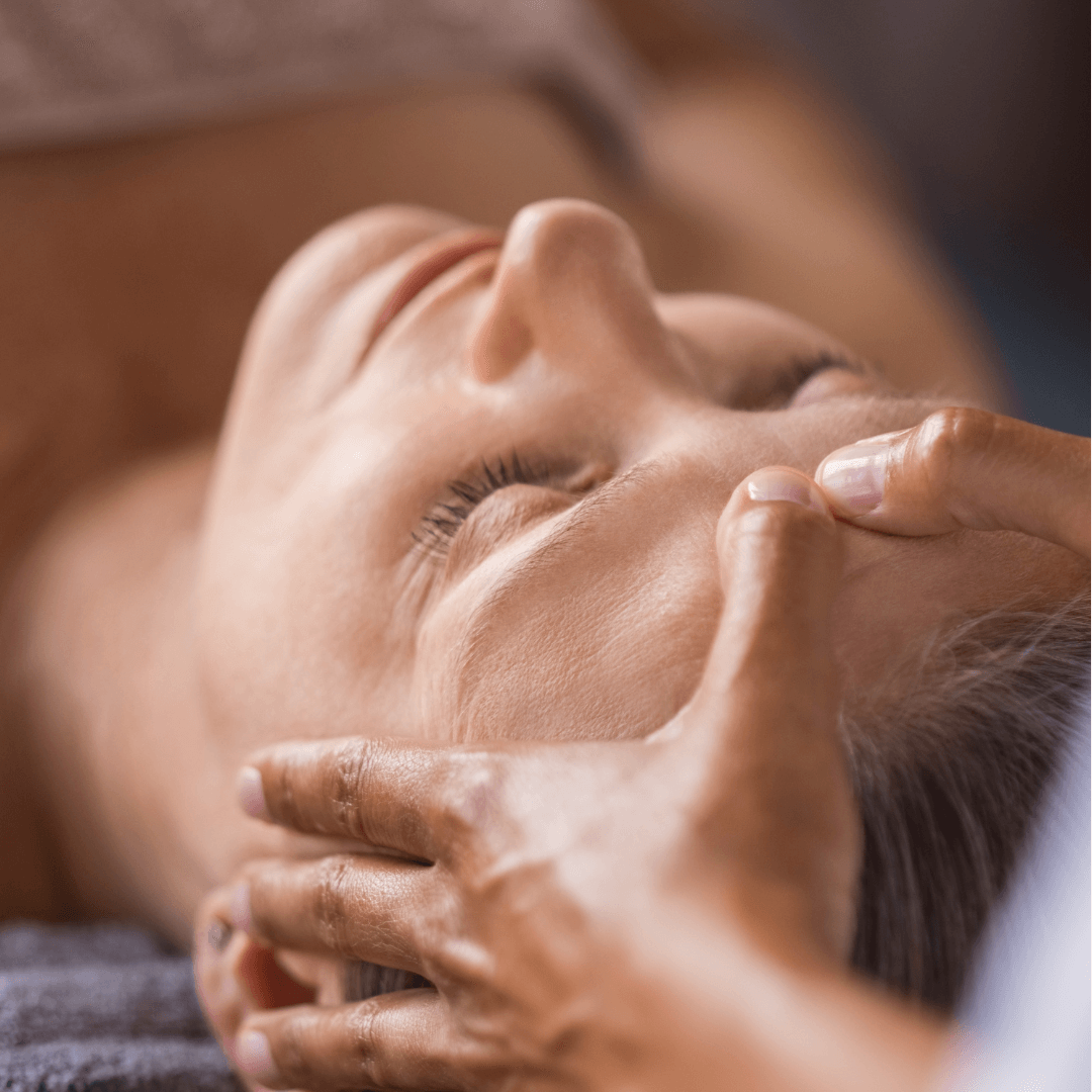 point de pression sur le front, massage du visage mademoiselle biloba