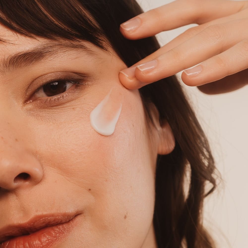 Crème onctueuse infusée au parfum velours blanc