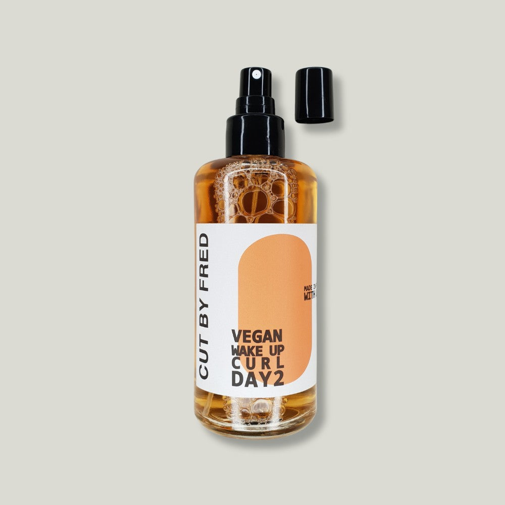 pack shot vegan wake up curl day 2 cut by fred spray cheveux boucles