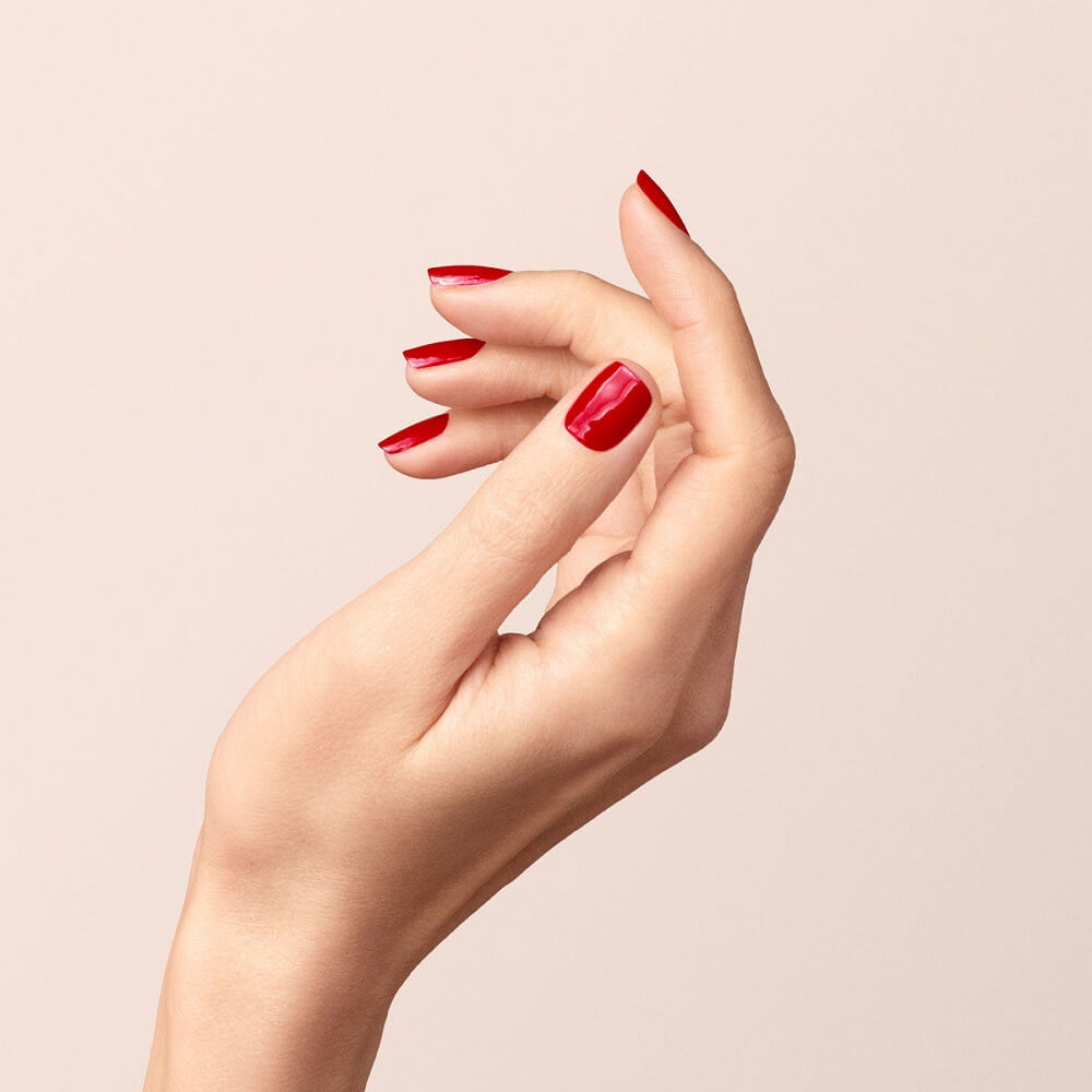 vernis manucurist red cherry sur les ongles